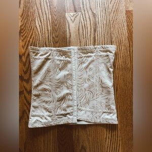 Flexees by Maidenform Boned Tan and Gold Corset top, size M 6